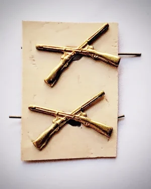 یک جفت رسته کوچک نظامی پیاده ارتش پهلوی